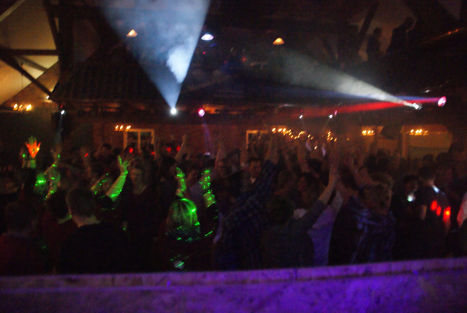 Volle Tanzfläche bei einem Abiball in Bad Zwischenahn
