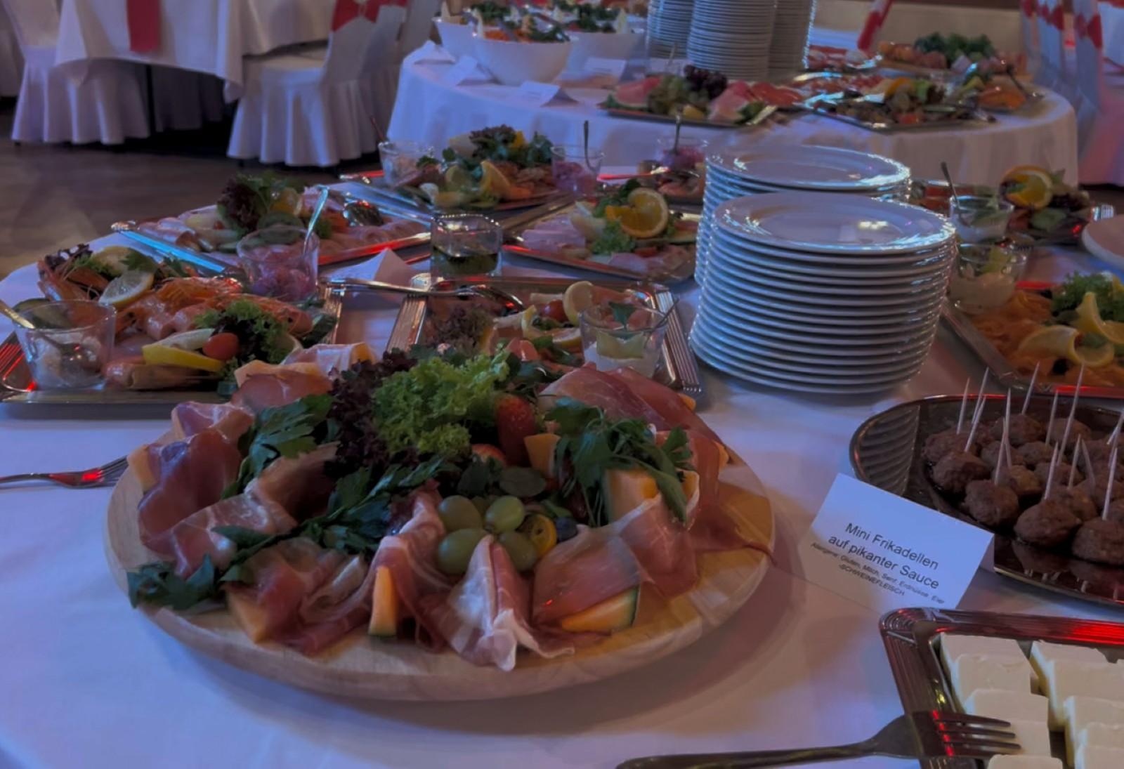 Großes festliches Vorspeisenbuffet